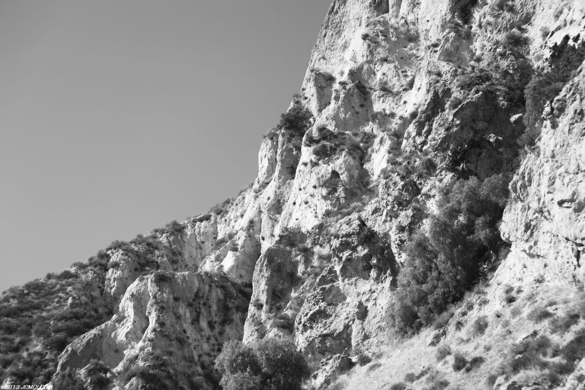 Piru Cliff B&W 11/17/2011